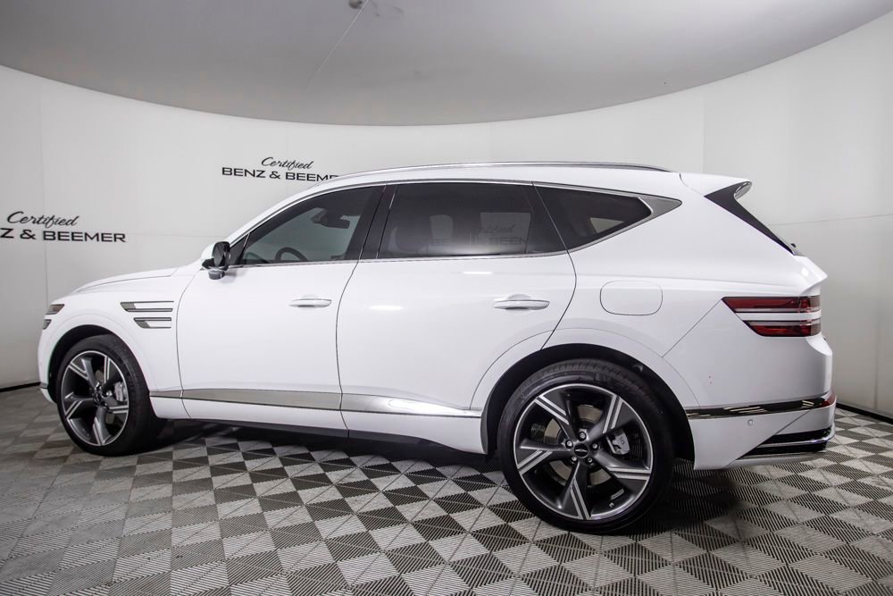 Used 2025 Genesis GV80 2.5T Prestige image 13