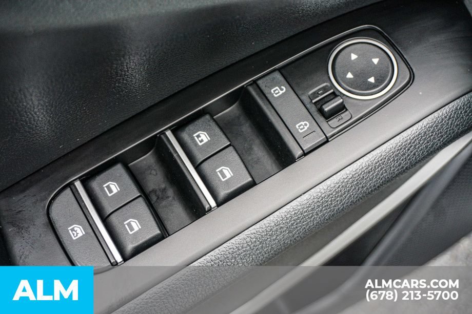 Used 2025 Kia Soul LX w/ LX Technology Package FWD image 46