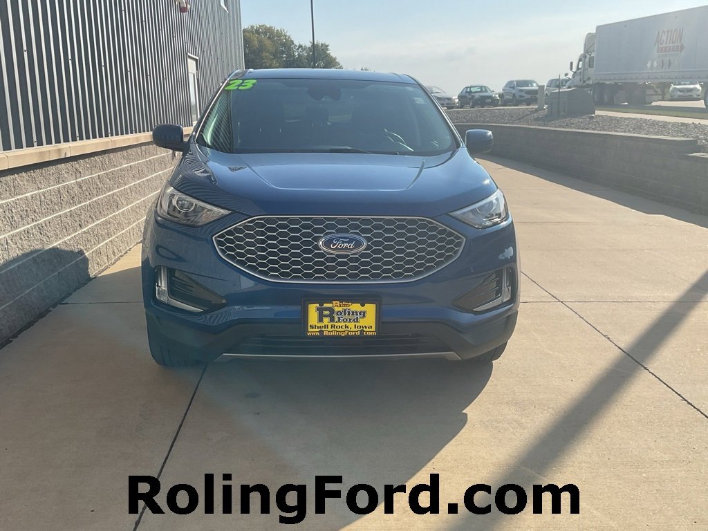 Used 2023 Ford Edge SEL w/ Convenience Package image 4
