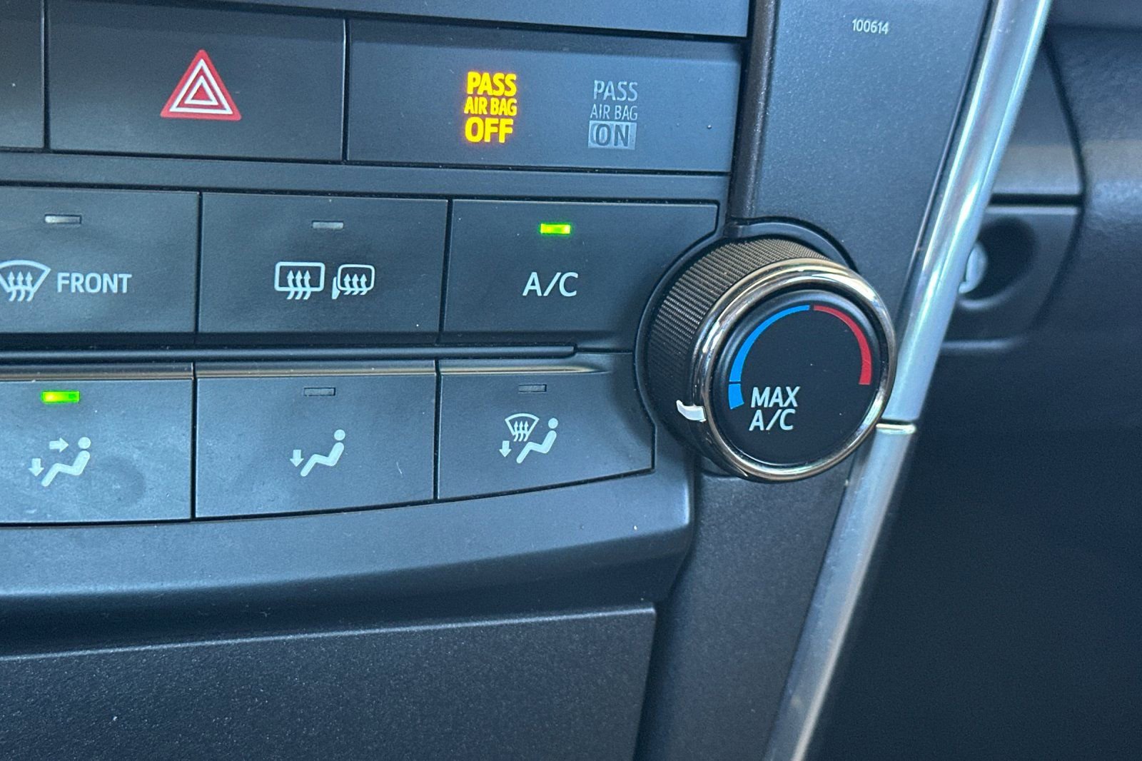 Used 2016 Toyota Camry SE image 29