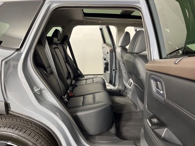 Used 2022 Nissan Rogue SL w/ SL Premium Package image 47