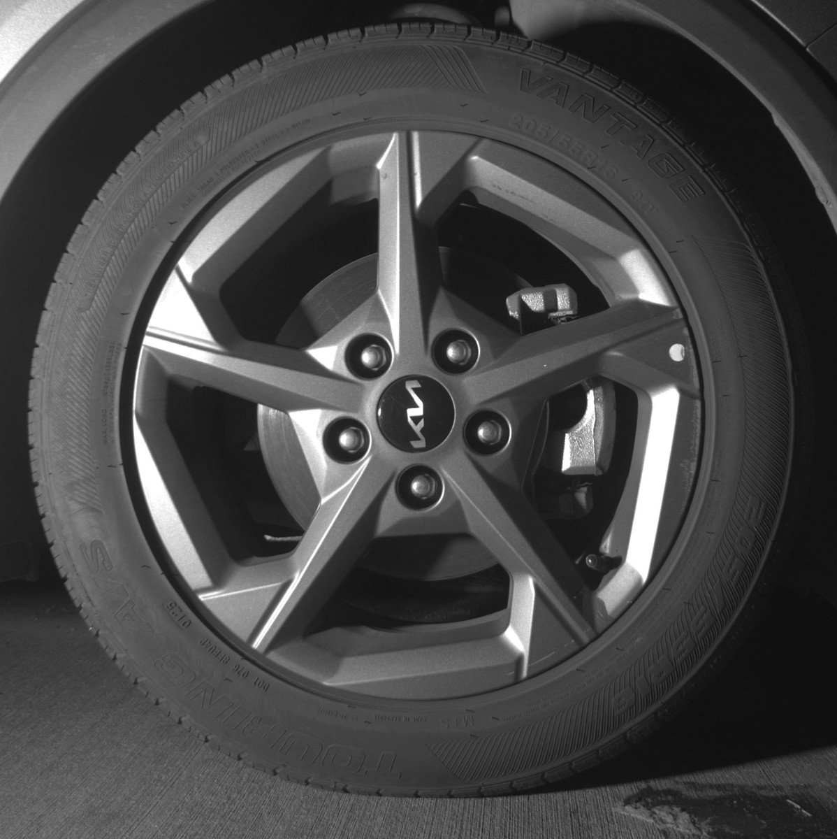 Used 2025 Kia K4 LXS image 13