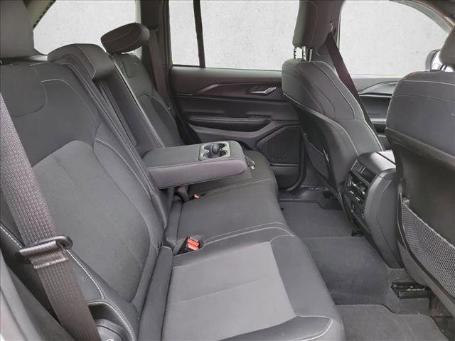 Used 2024 Jeep Grand Cherokee Laredo X w/ Luxury Tech Group I AWD/4WD image 13