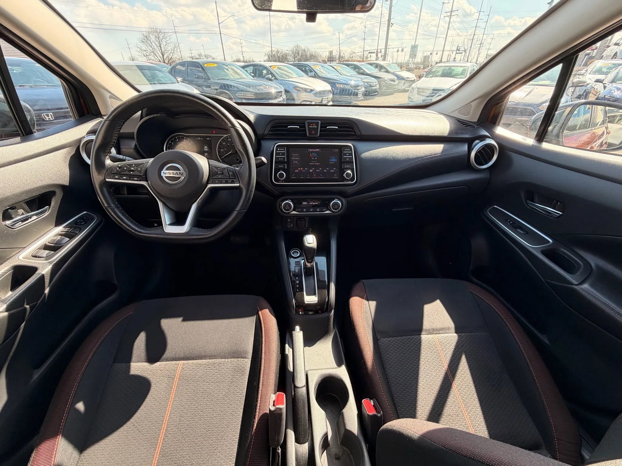 Used 2020 Nissan Versa SR w/ Lighting Package image 30