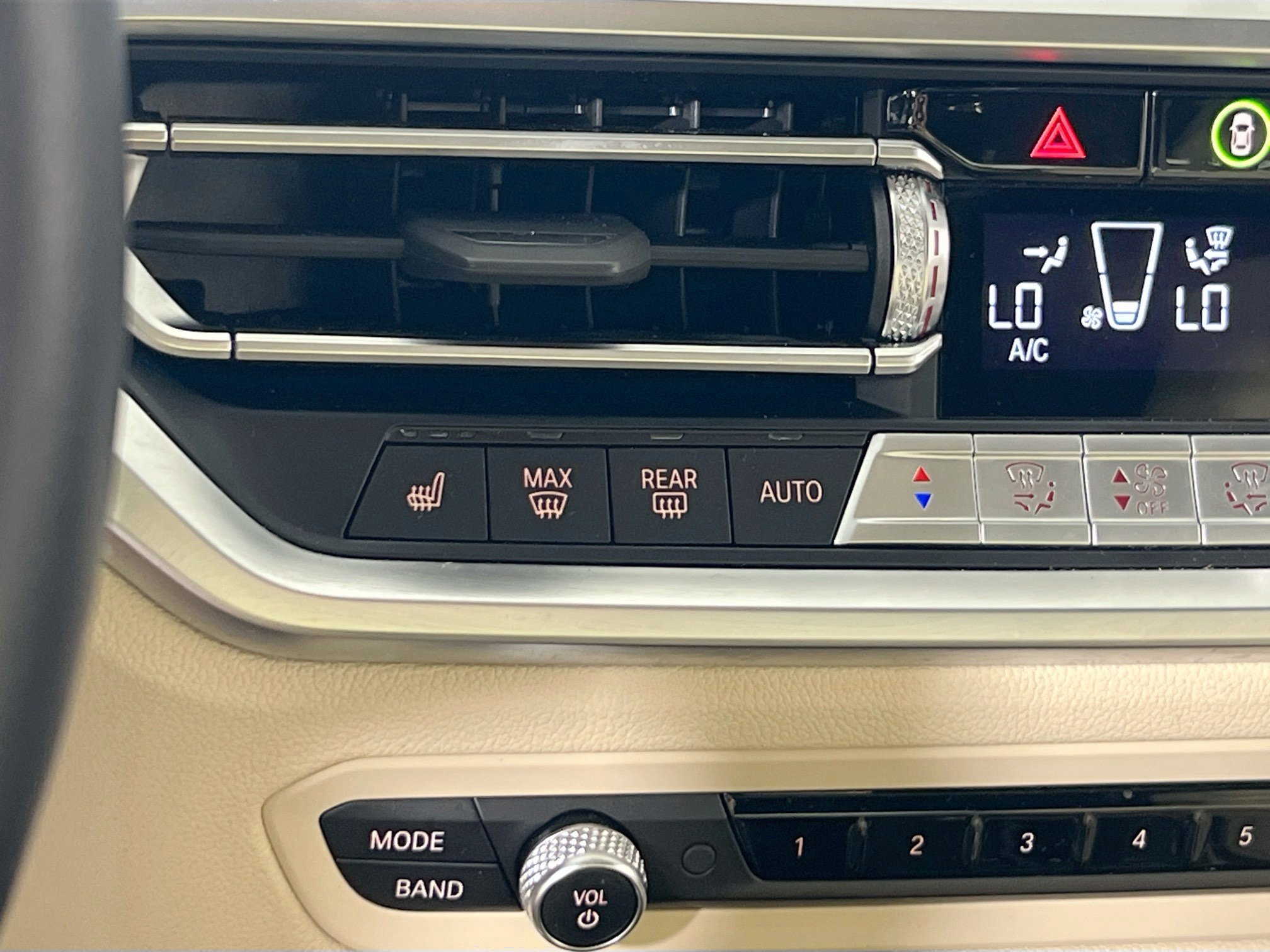 Used 2022 BMW 330e xDrive w/ Driving Assistance Package image 20