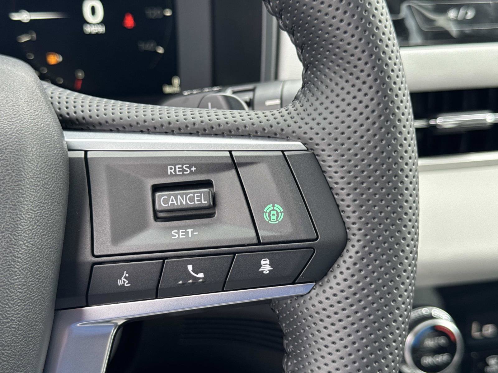 New 2025 Mitsubishi Outlander SE image 21