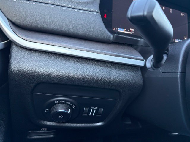 New 2026 Jeep Grand Cherokee Limited AWD/4WD image 23
