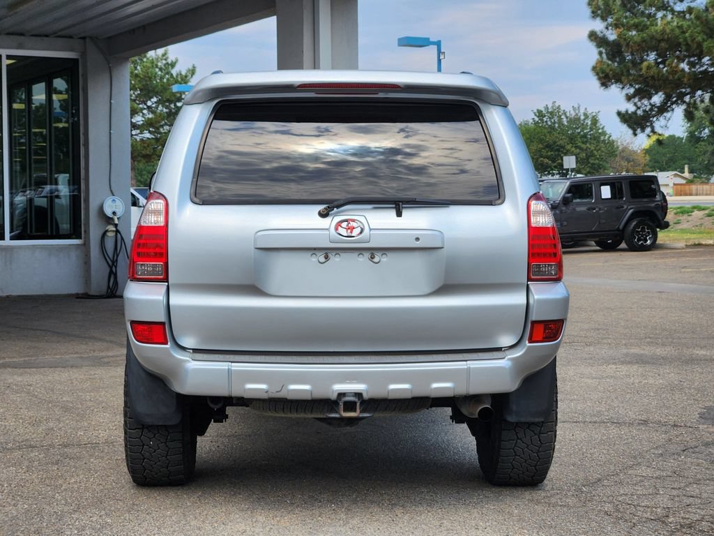 Used 2004 Toyota 4Runner SR5 AWD/4WD image 11