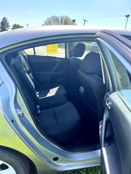 Used 2012 MAZDA MAZDA3 i Touring image 14