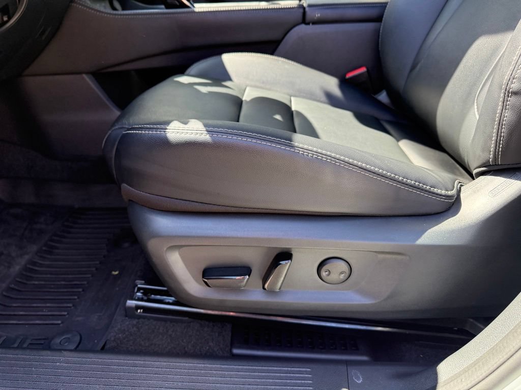 Certified 2023 Nissan Rogue SL w/ SL Premium Package AWD/4WD image 15