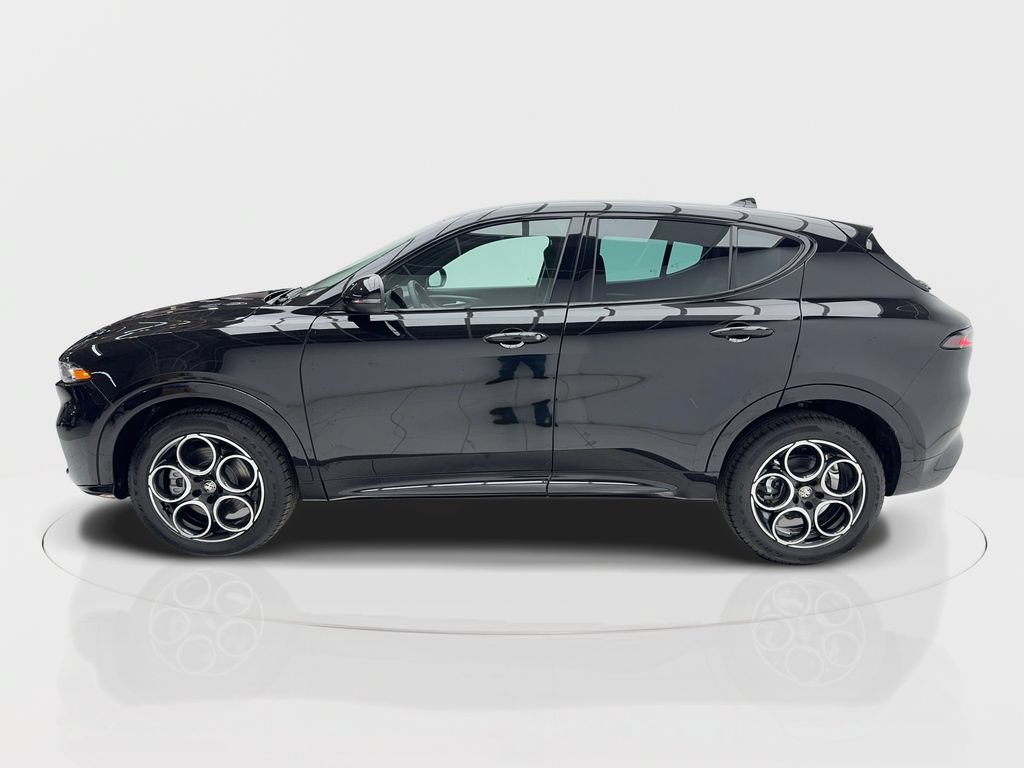 New 2025 Alfa Romeo Tonale w/ Premium Package AWD/4WD image 7