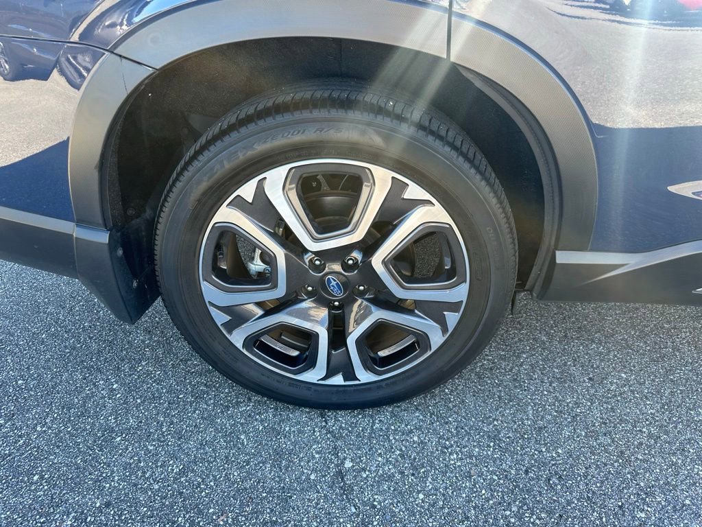 Used 2023 Subaru Ascent Touring image 5