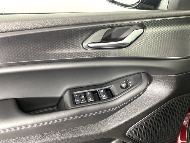 Used 2025 Jeep Grand Cherokee L Altitude AWD/4WD image 15