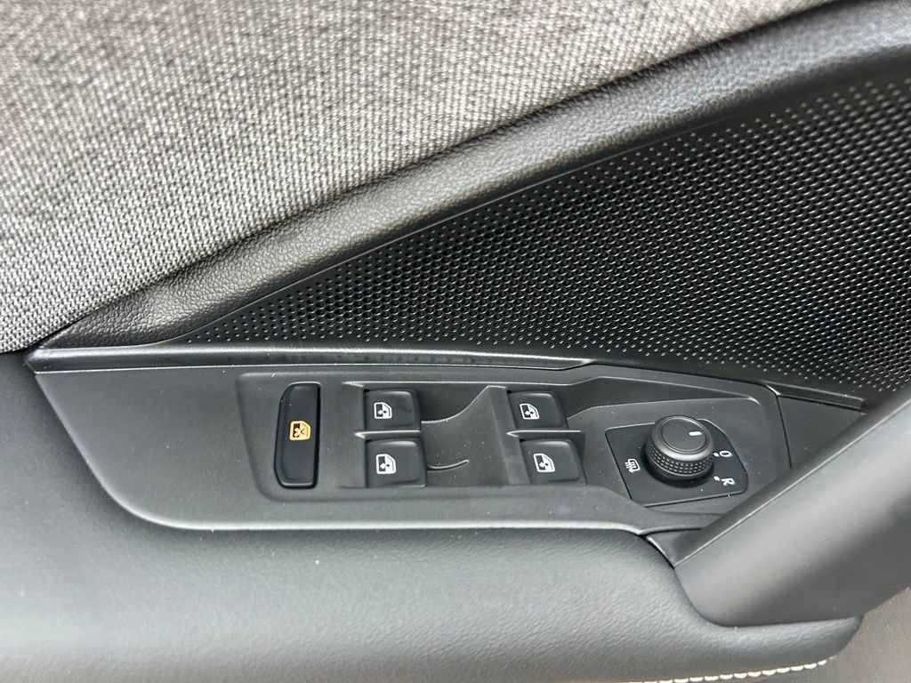 Certified 2026 Volkswagen Tiguan S FWD image 47