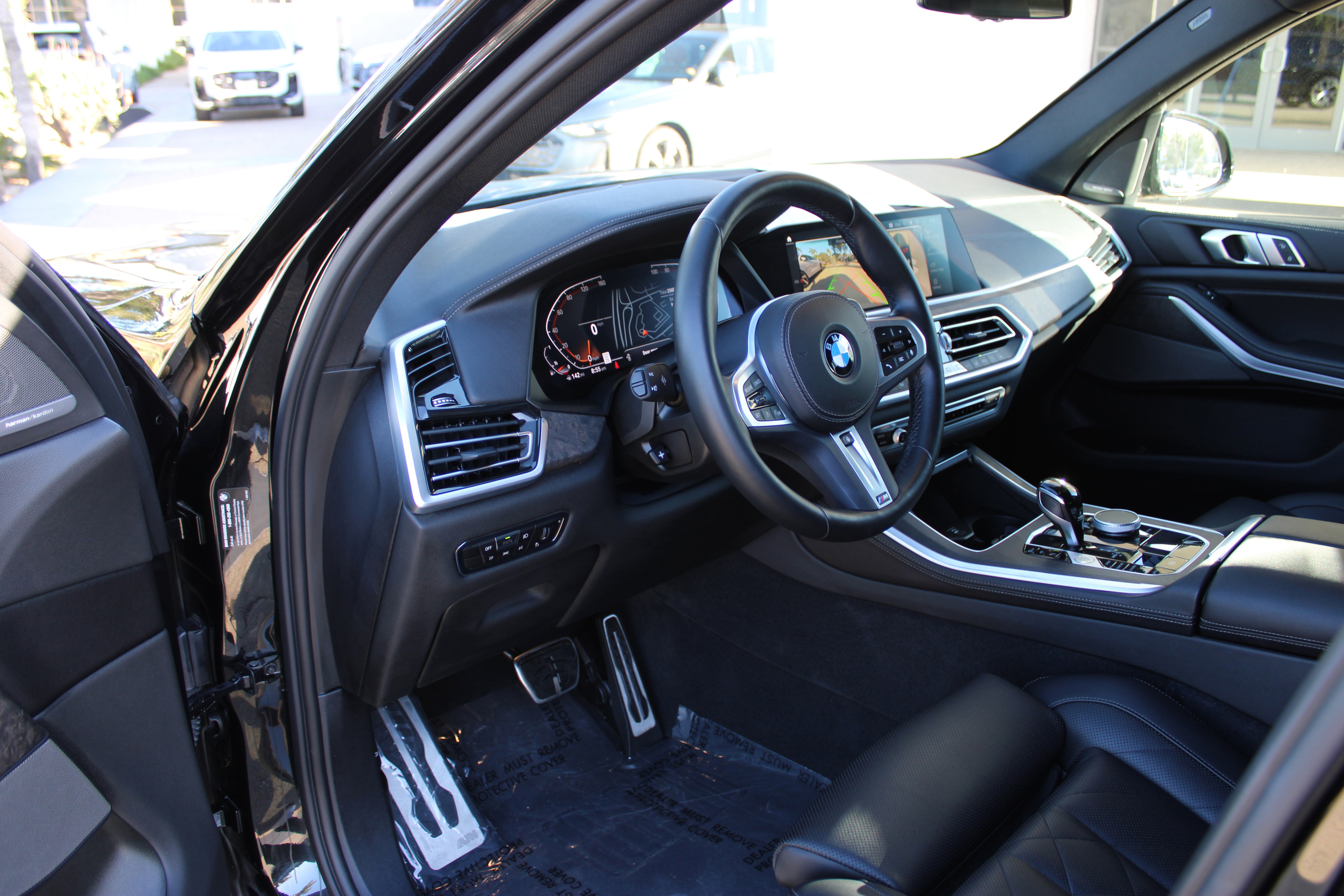 Used 2023 BMW X5 xDrive40i w/ M Sport Package image 16