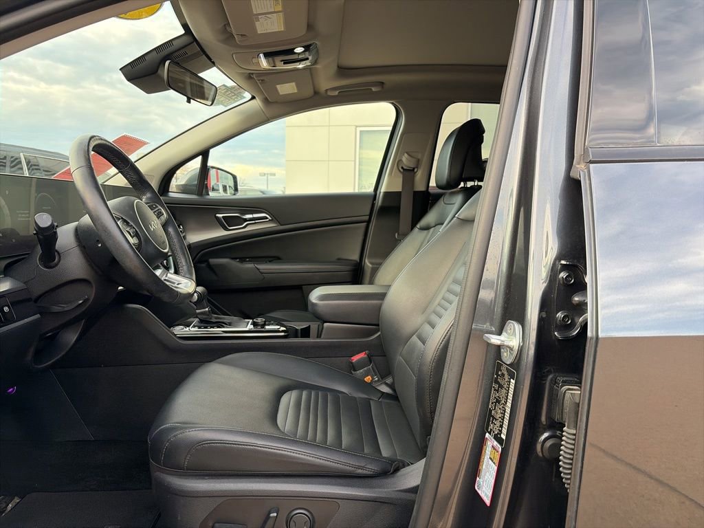 Used 2023 Kia Sportage SX image 7