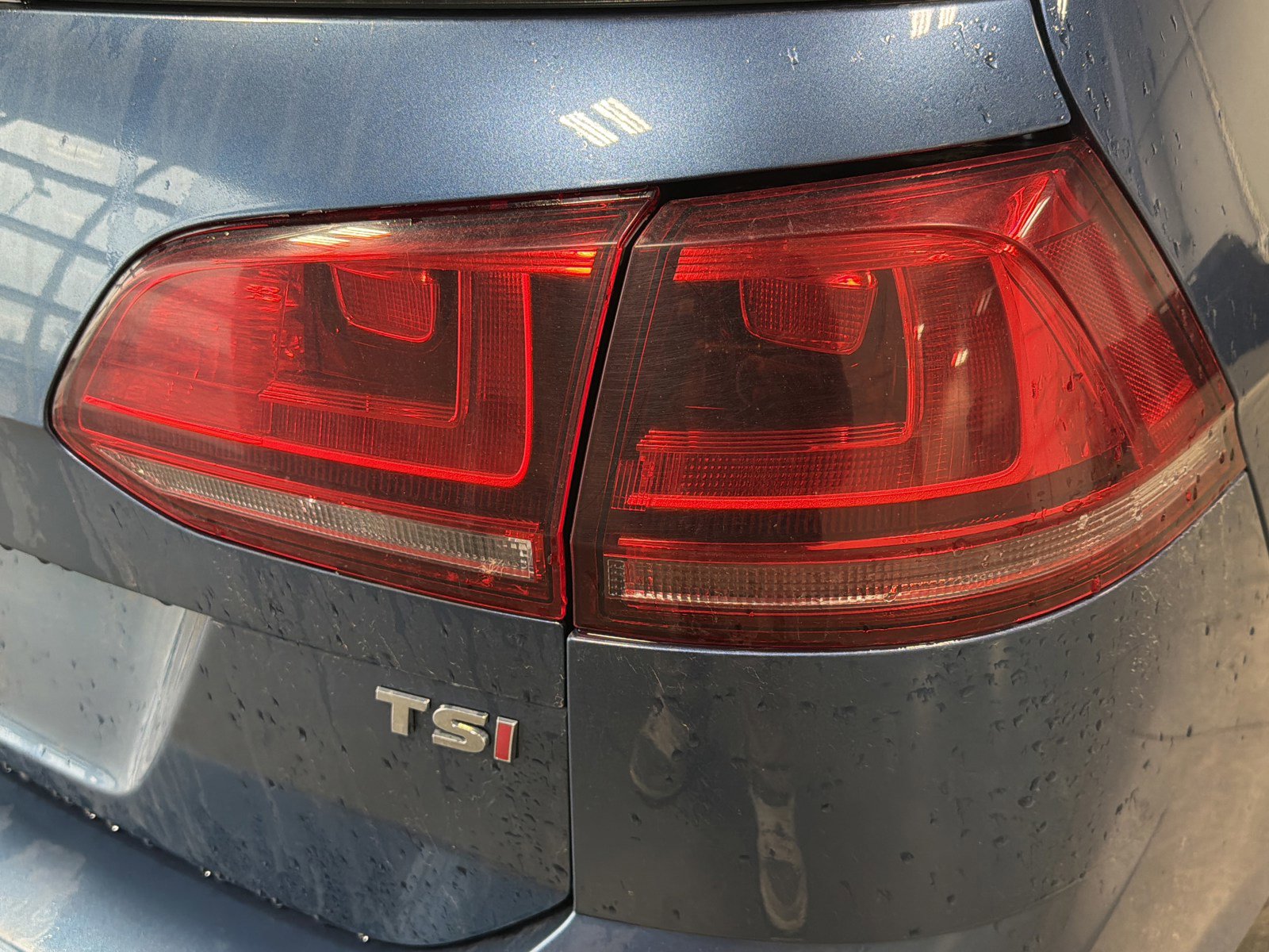 Used 2016 Volkswagen Golf SE image 4