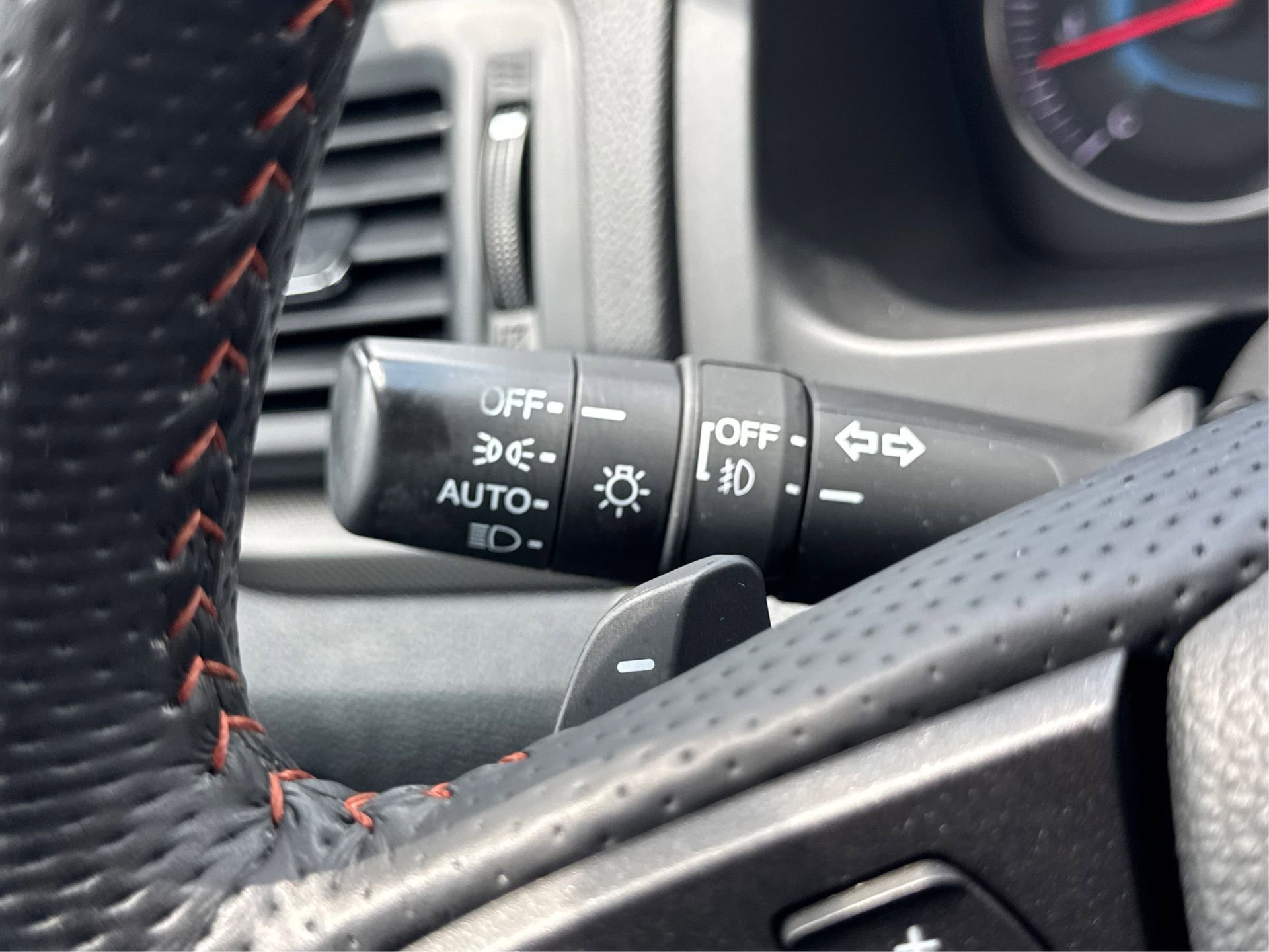 Used 2022 Honda Pilot TrailSport image 32