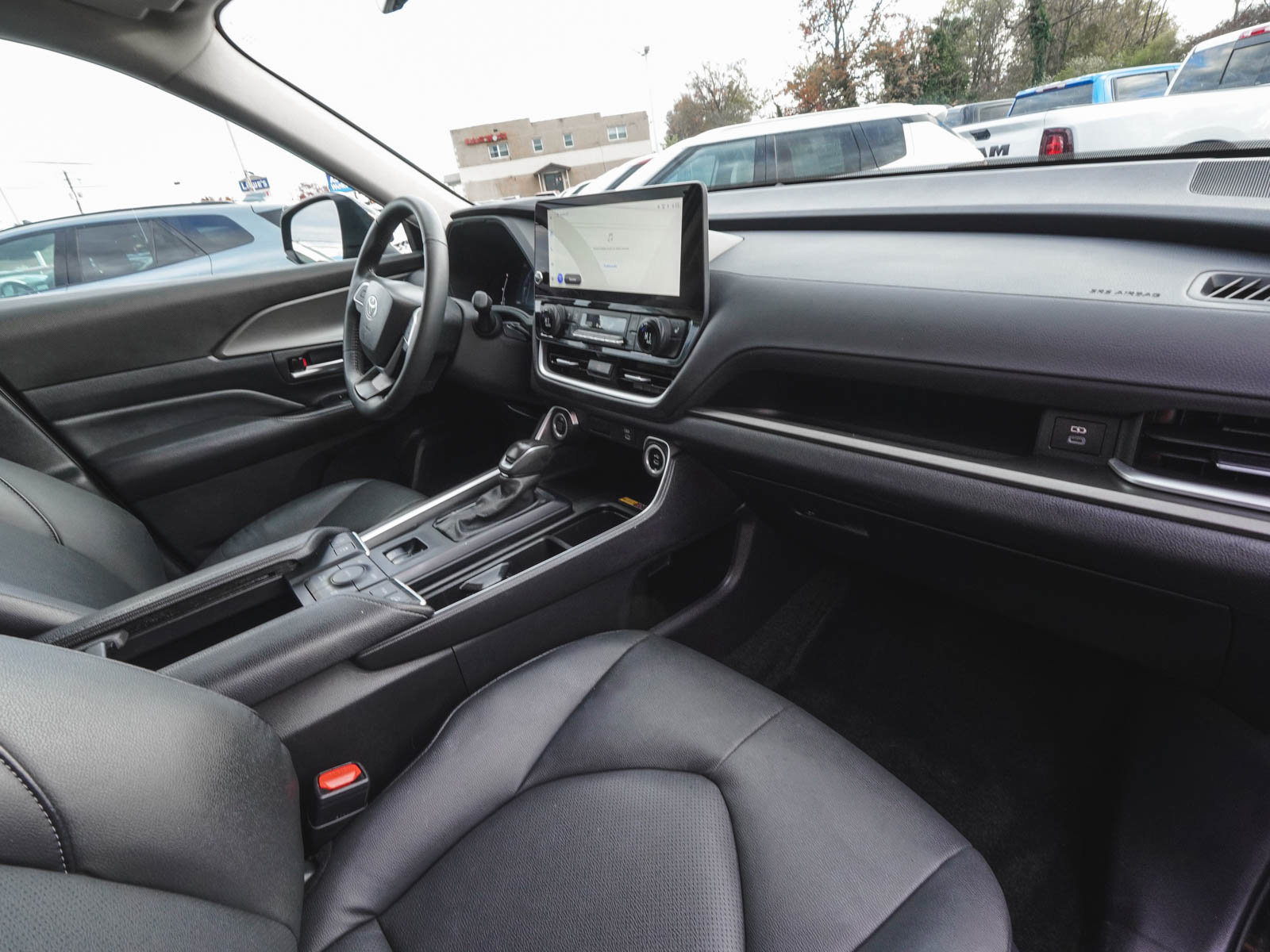 Used 2024 Toyota Grand Highlander XLE image 35