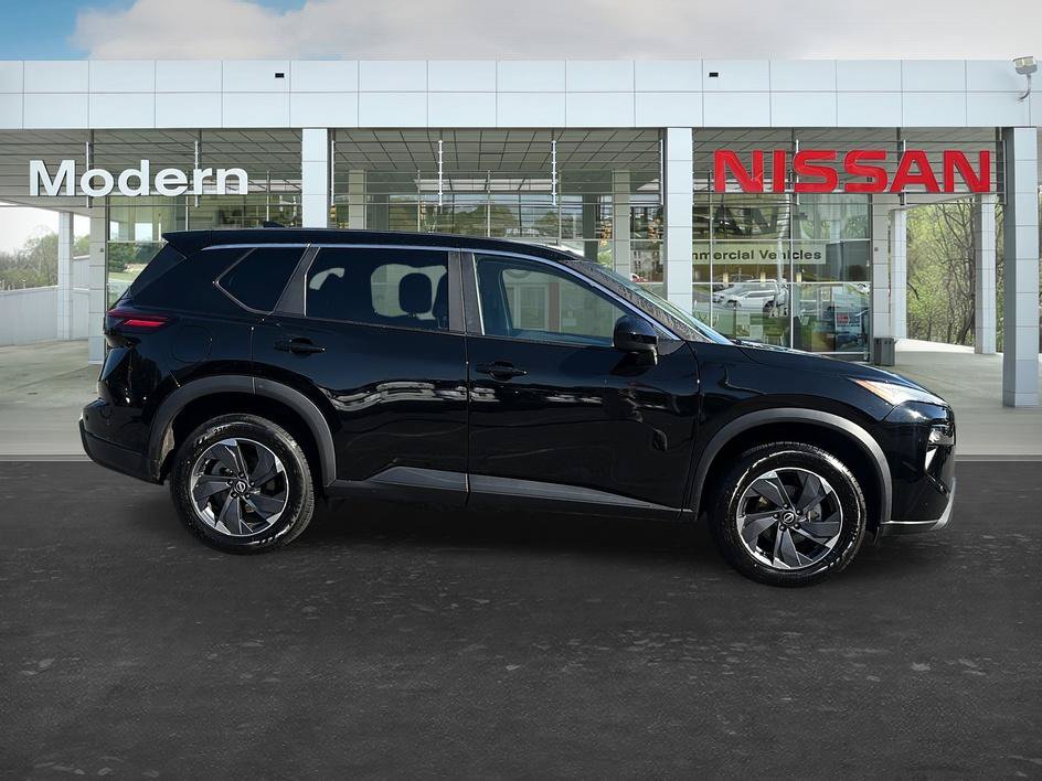 Certified 2025 Nissan Rogue SV FWD image 6