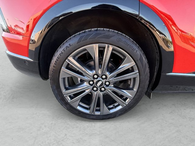 Certified 2025 Cadillac Optiq Sport 2 AWD/4WD image 23