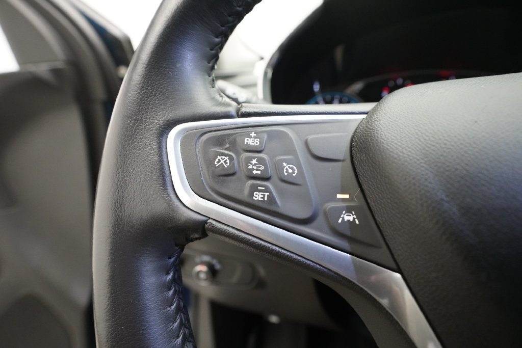 Used 2019 Chevrolet Equinox LT w/ Driver Convenience Package FWD image 18