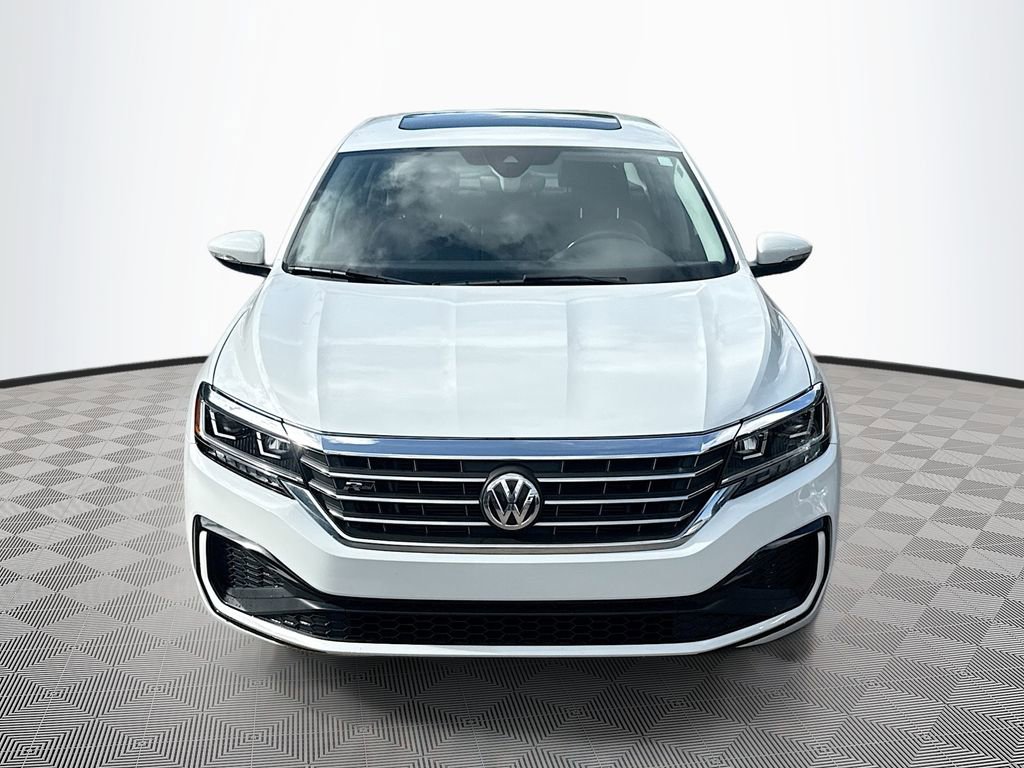 Used 2020 Volkswagen Passat 2.0T R-Line image 2