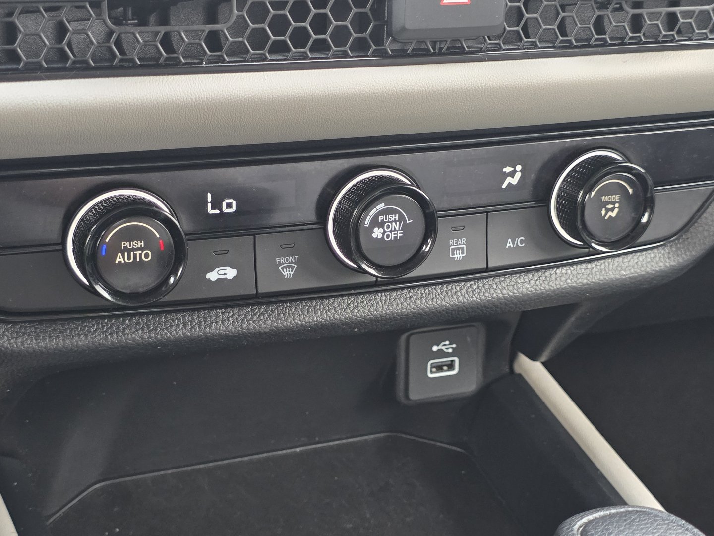 Certified 2024 Honda HR-V LX image 4