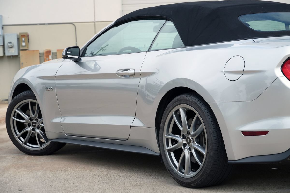 Used 2018 Ford Mustang GT Premium w/ Equipment Group 401A RWD image 33
