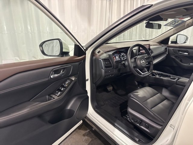 Certified 2023 Nissan Rogue SV w/ SV Premium Package image 8