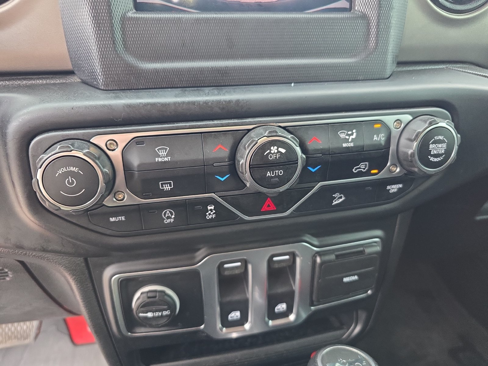 Used 2020 Jeep Wrangler Sport AWD/4WD image 20