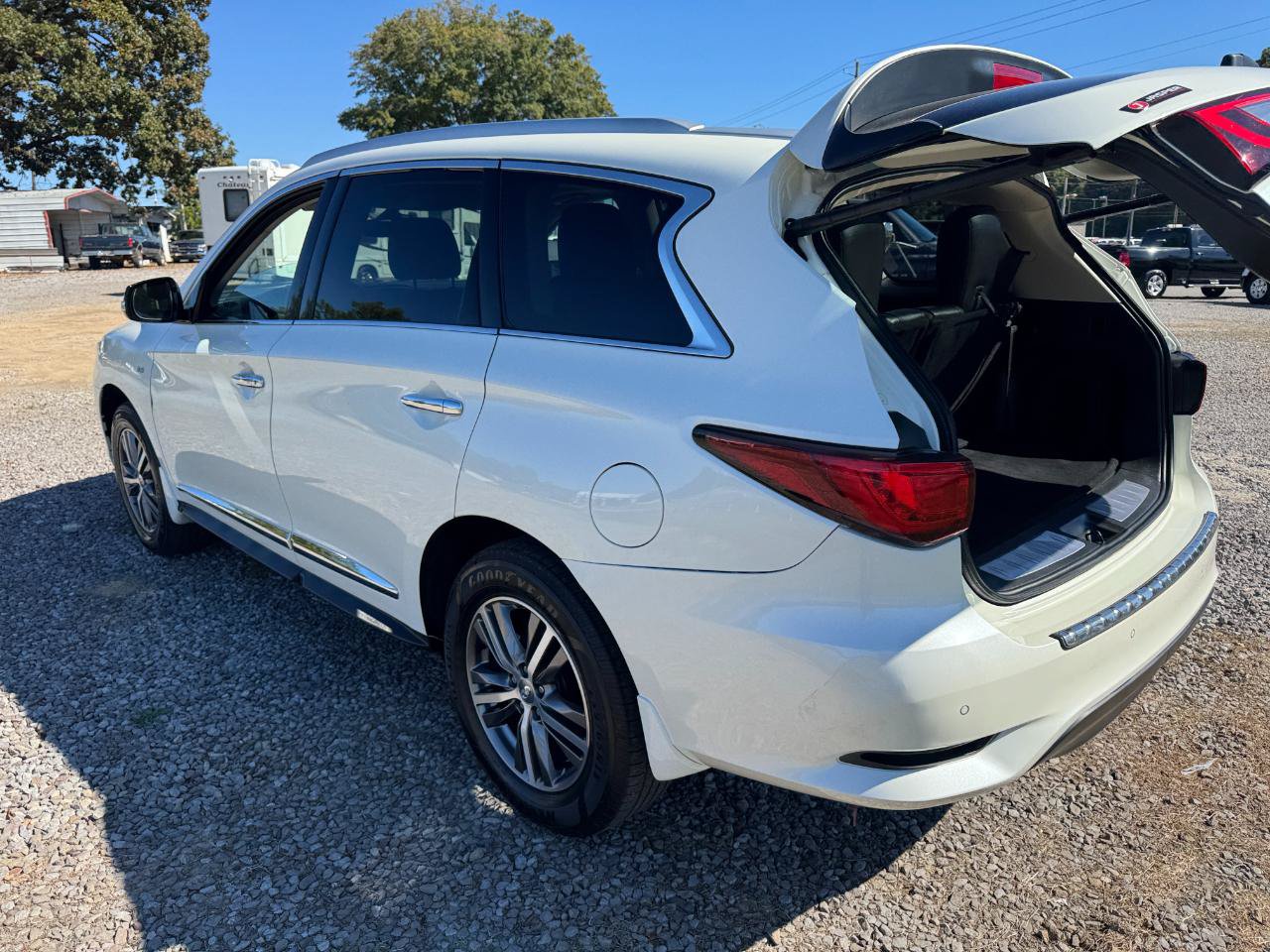 Used 2020 INFINITI QX60 Luxe w/ Essential Package AWD/4WD image 16