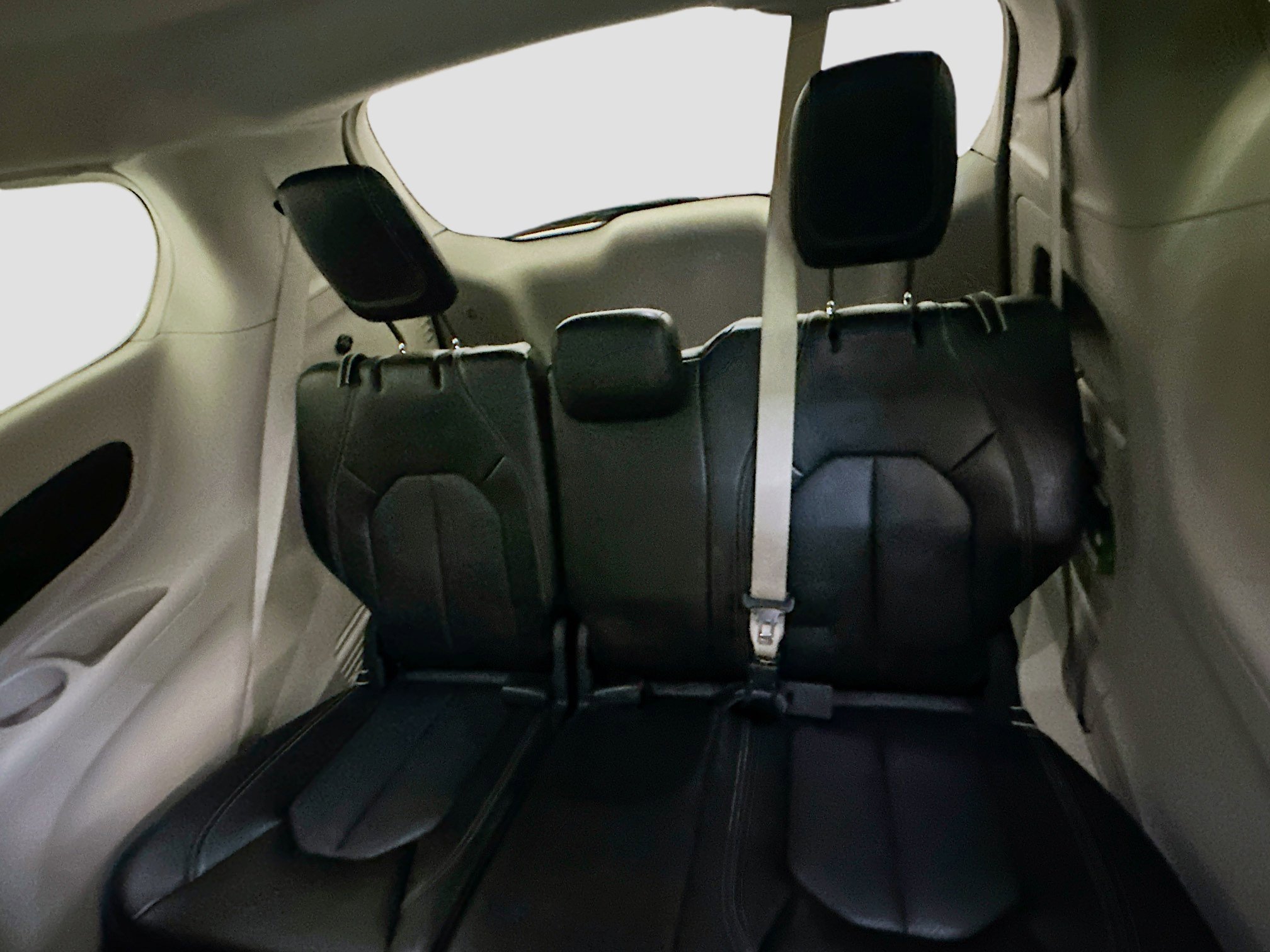 Used 2024 Chrysler Pacifica Touring-L image 29