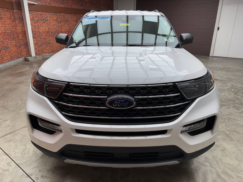 Certified 2023 Ford Explorer XLT w/ Equipment Group 202A AWD/4WD image 8