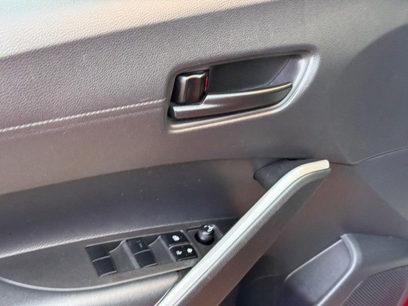 Used 2022 Toyota Corolla Cross LE w/ Moonroof Package image 18