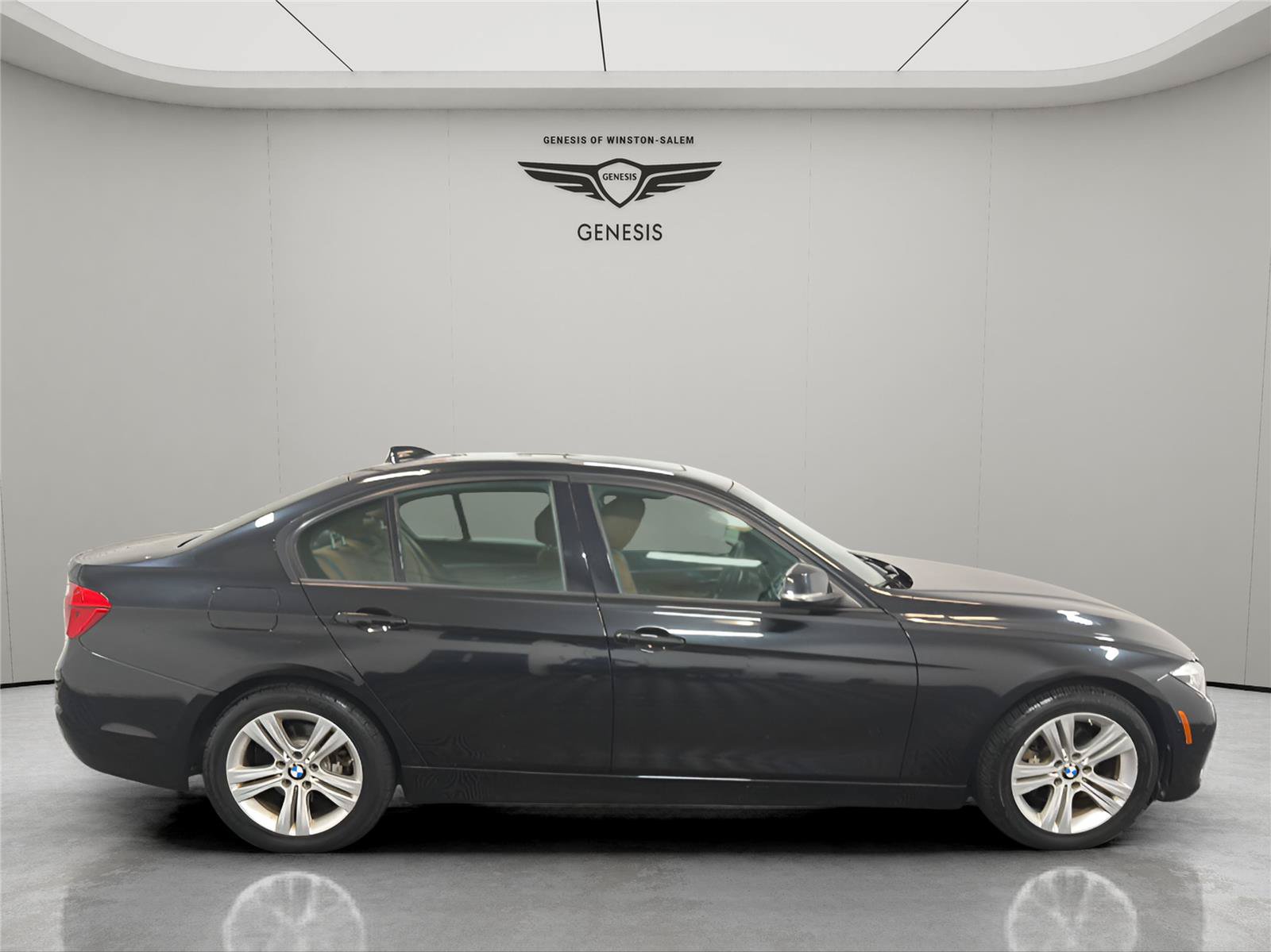 Used 2016 BMW 328i Sedan RWD image 6