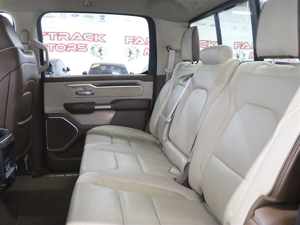 Used 2019 RAM 1500 Laramie AWD/4WD image 16