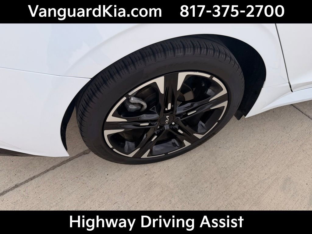 Used 2023 Kia K5 GT-Line image 11