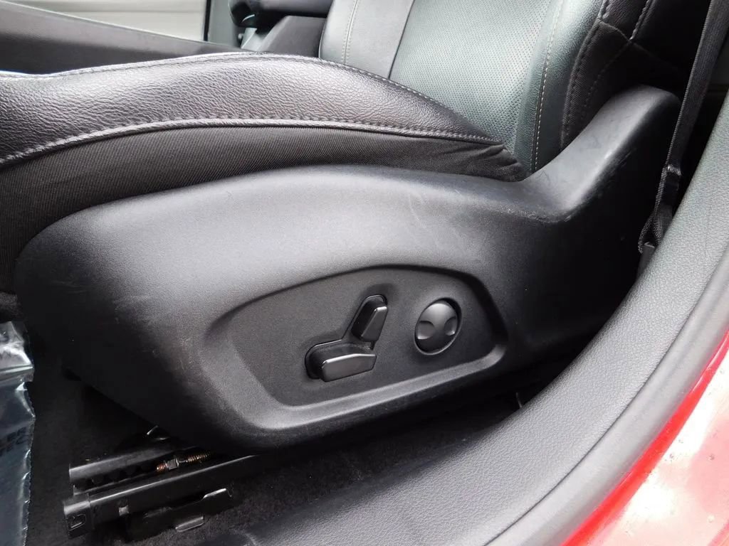 Used 2023 Jeep Compass Limited image 16