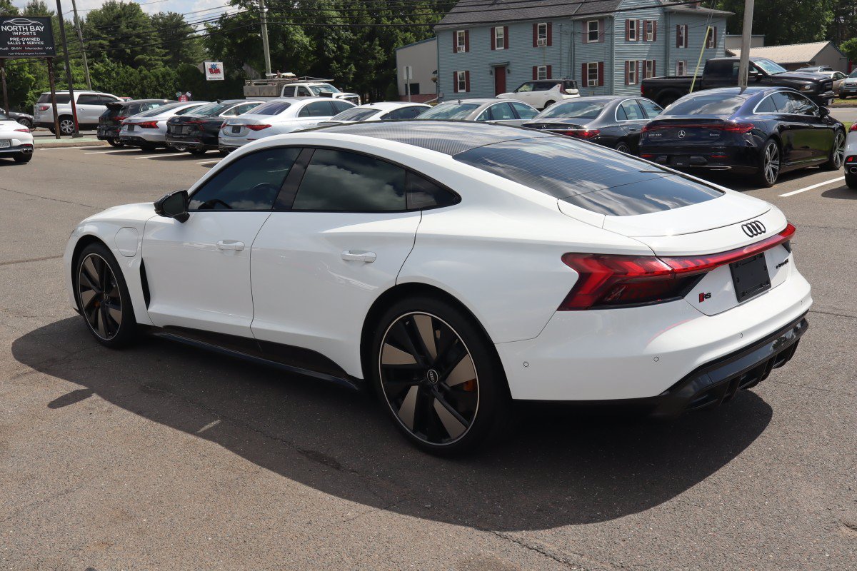 Used 2022 Audi RS e-tron GT w/ Carbon Performance Package AWD/4WD image 7