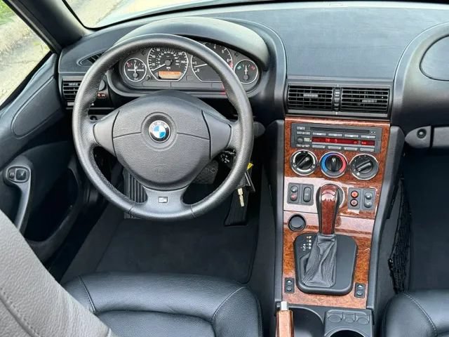 Used 2002 BMW Z3 3.0i RWD image 17