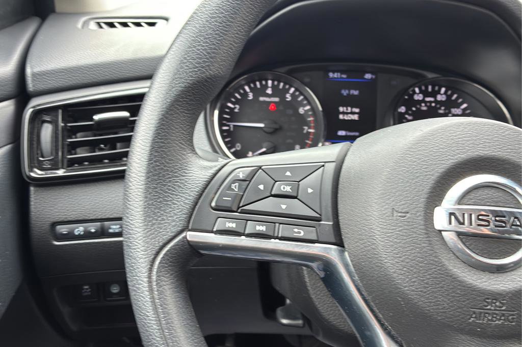 Used 2022 Nissan Rogue Sport S image 23