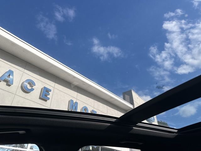 Used 2022 Ford Edge ST-Line image 24