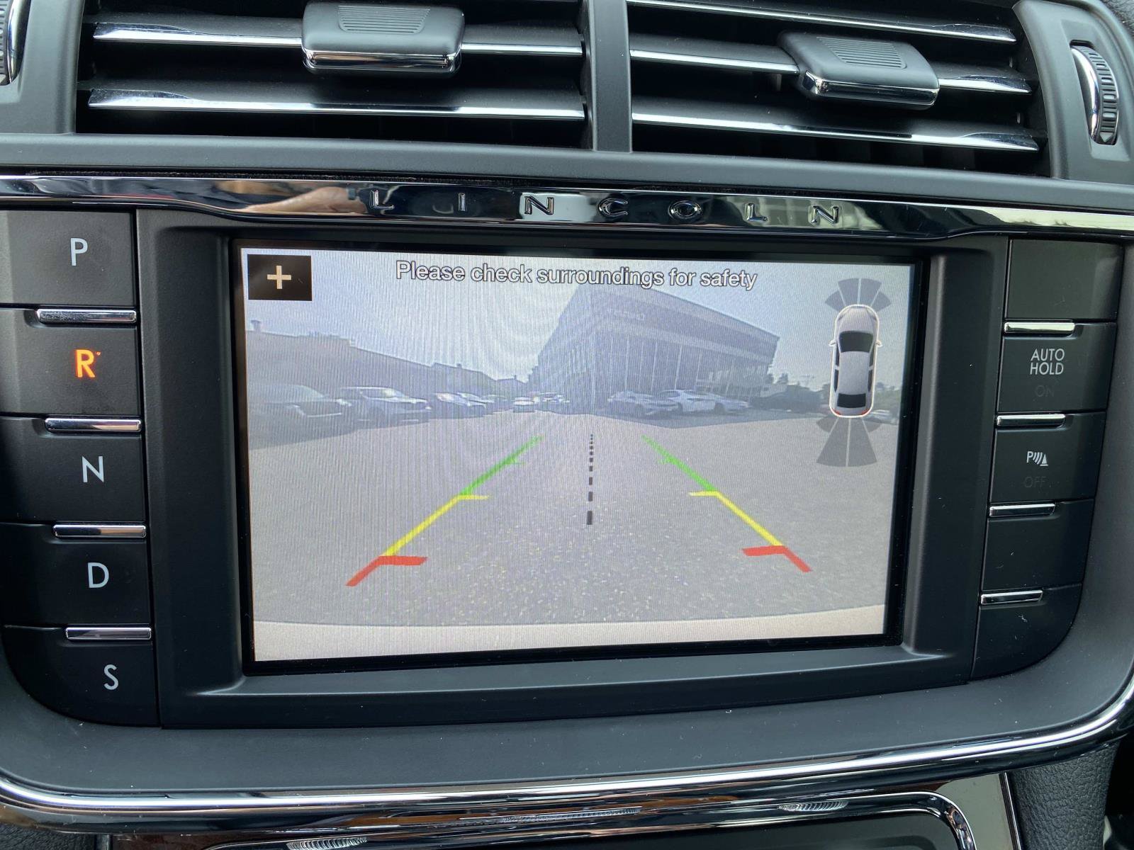 Used 2017 Lincoln Continental Select FWD image 11