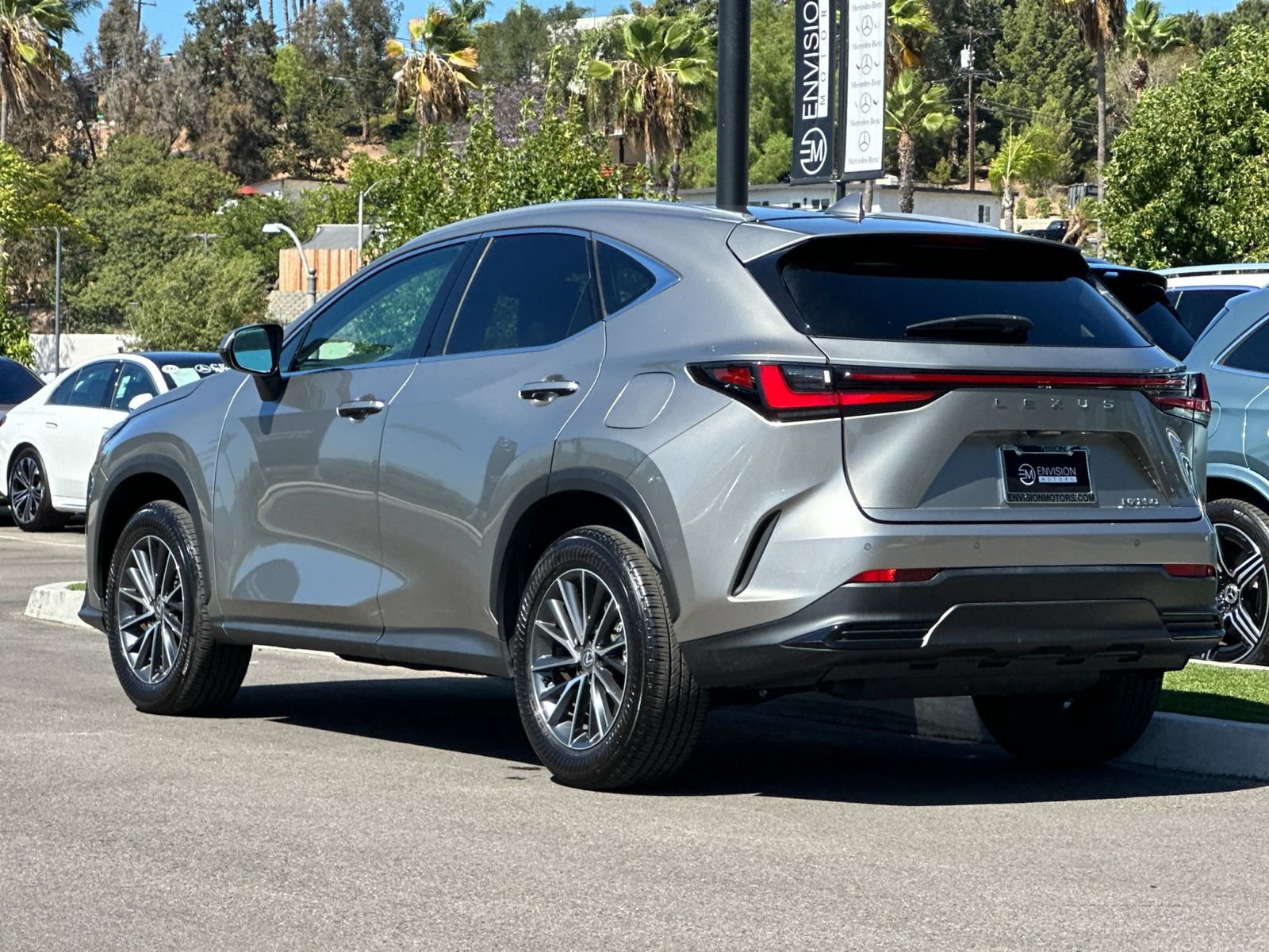Used 2025 Lexus NX 250 FWD w/ Premium Package image 5