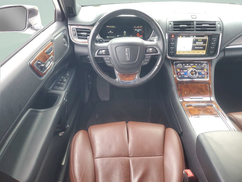 Used 2017 Lincoln Continental Reserve w/ Climate Package FWD image 15