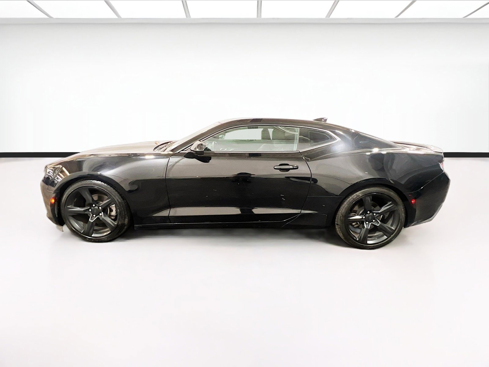 Used 2017 Chevrolet Camaro LT w/ RS Package RWD image 21