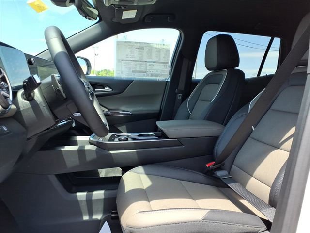 New 2026 Chevrolet Equinox LT w/ Convenience Package II AWD/4WD image 7
