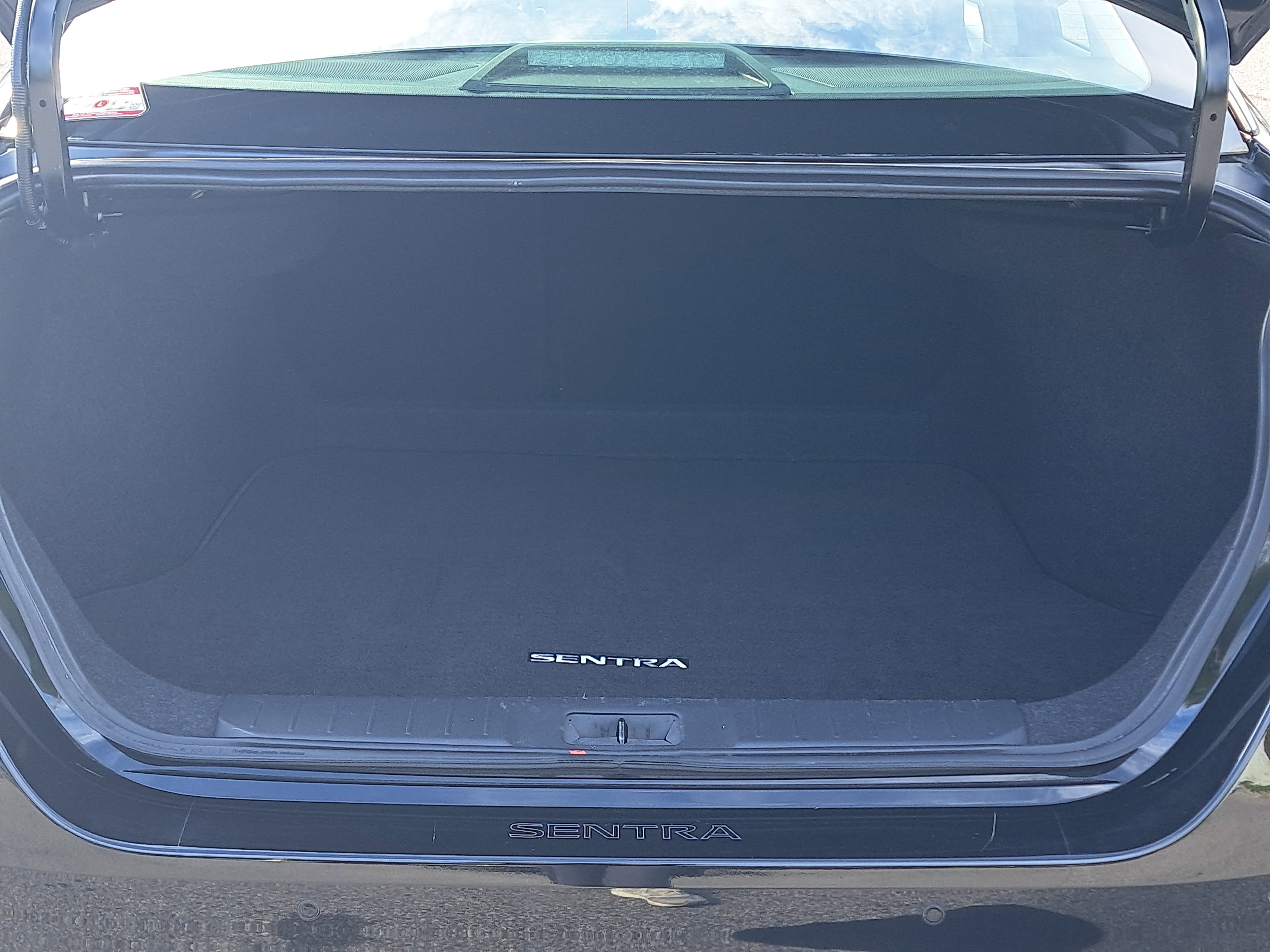 Certified 2025 Nissan Sentra SR image 11