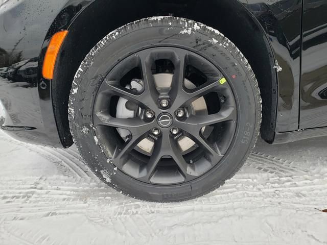 New 2026 Chrysler Pacifica Select w/ S Appearance Package FWD image 12